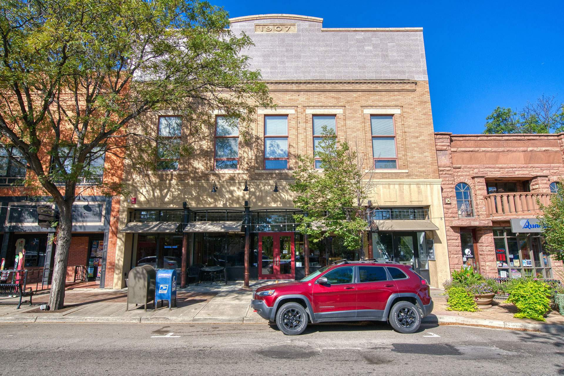 471 Main Street, Longmont Slider Image 1