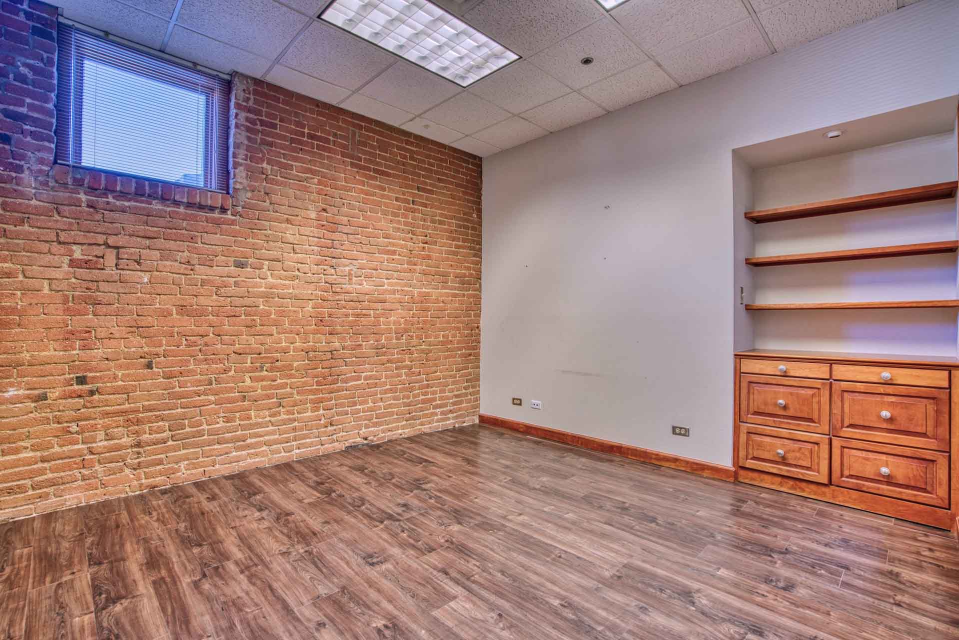 1136 PEARL STREET BOULDER OFFICE - Slider image 09